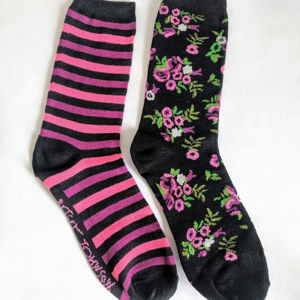 Betsey Johnson 2pk Crew Socks Floral Pink Stripes